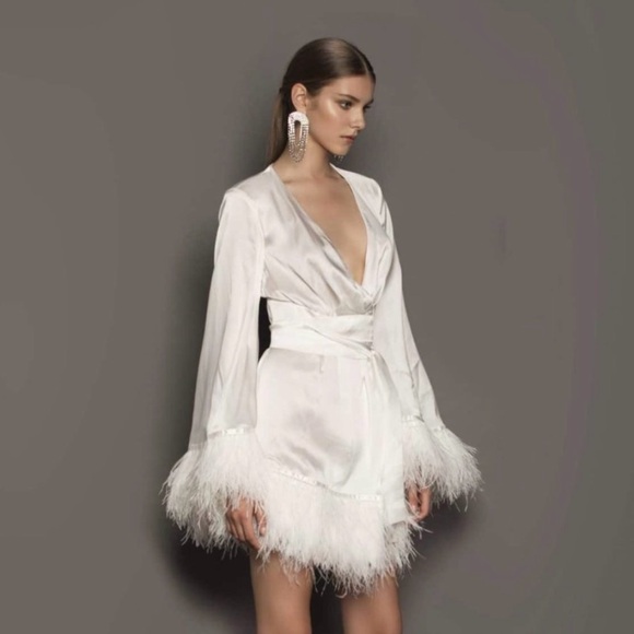 Bronx and Banco White Silk and Feather Dress Robe - Small - Picture 6 of 9